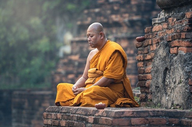 hoe mediteer je afbeelding van een boedistisch monnik